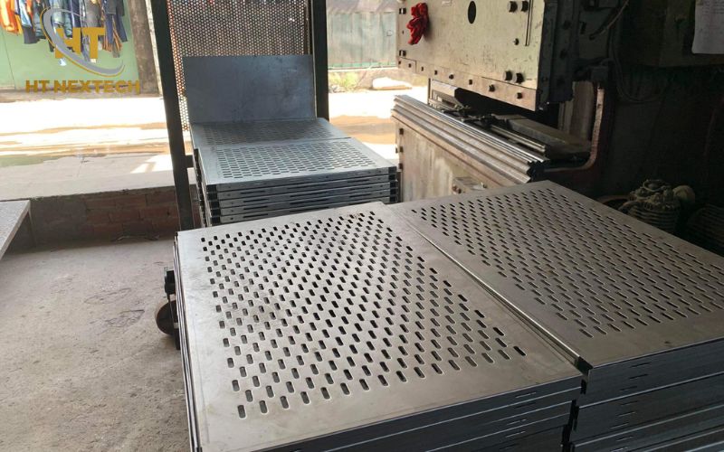 Sàn thao tác có thiết kế chống trơn trượt hiệu quả