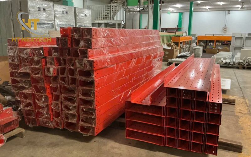 Khối lượng và số lượng ảnh hưởng đến độ võng của máng cáp