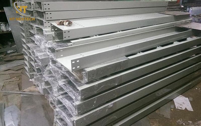 Lựa chọn kích thước và độ dày máng cáp phù hợp