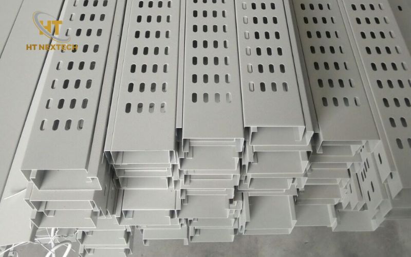 Khay máng cáp đục lỗ